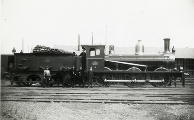 170191 Afbeelding van de stoomlocomotief nr. 610 (serie 600, nrs. 601-647) van de H.S.M. (later serie 3200, nrs. ...